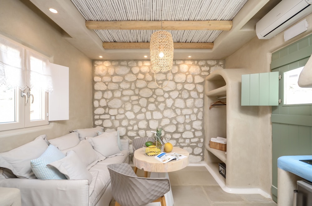 Naxos Euphoria Suites 43/69