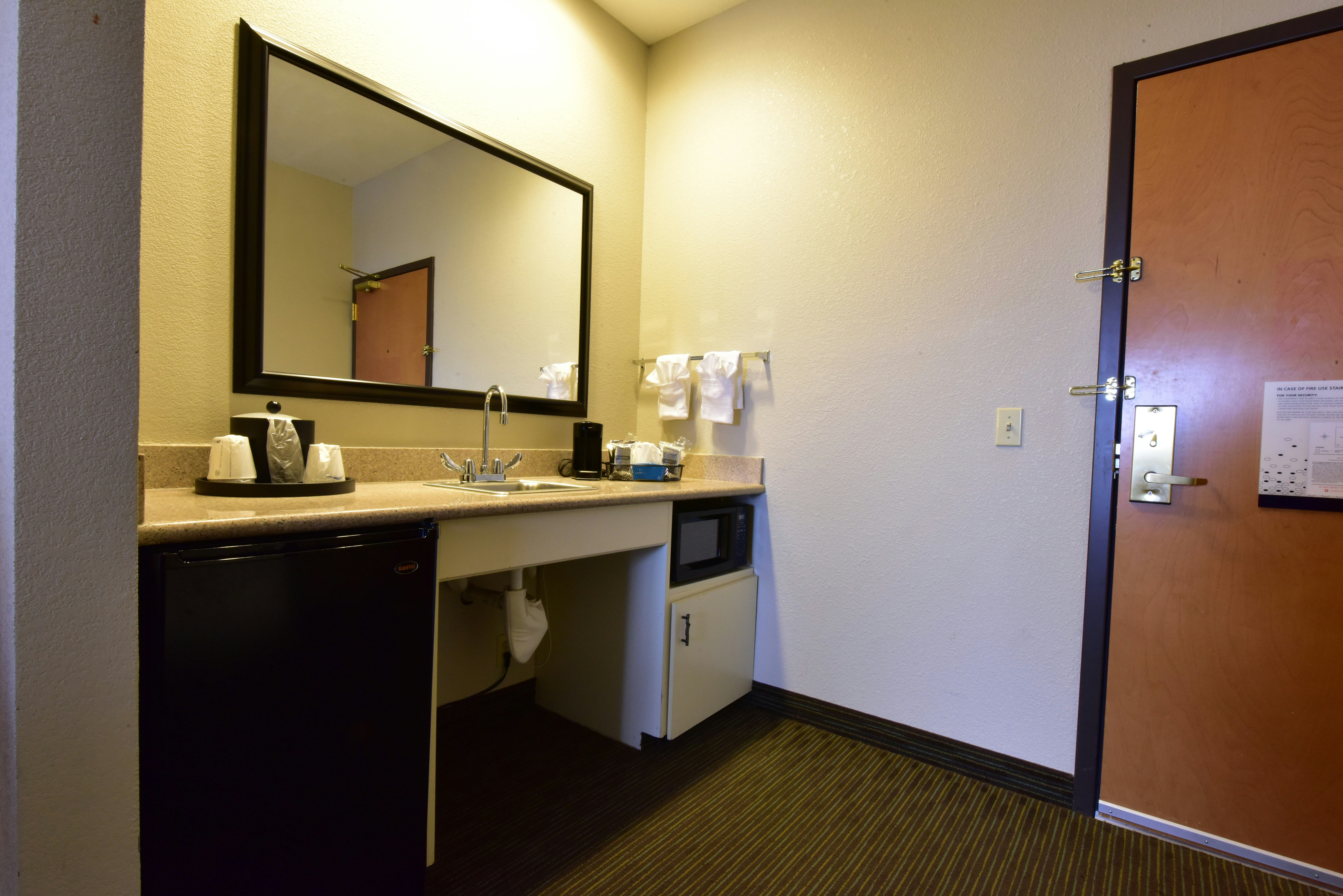 Hampton Inn & Suites by Hilton Petoskey 75/75