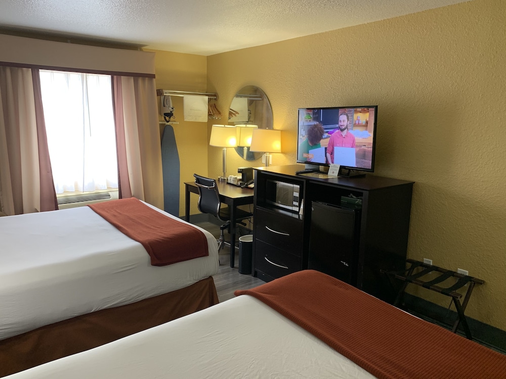 Super 8 By Wyndham Richmond KY 20/40