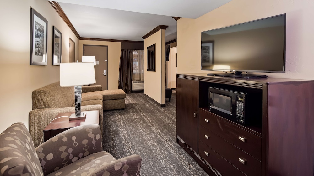 Best Western Plus Raton Hotel 36/43