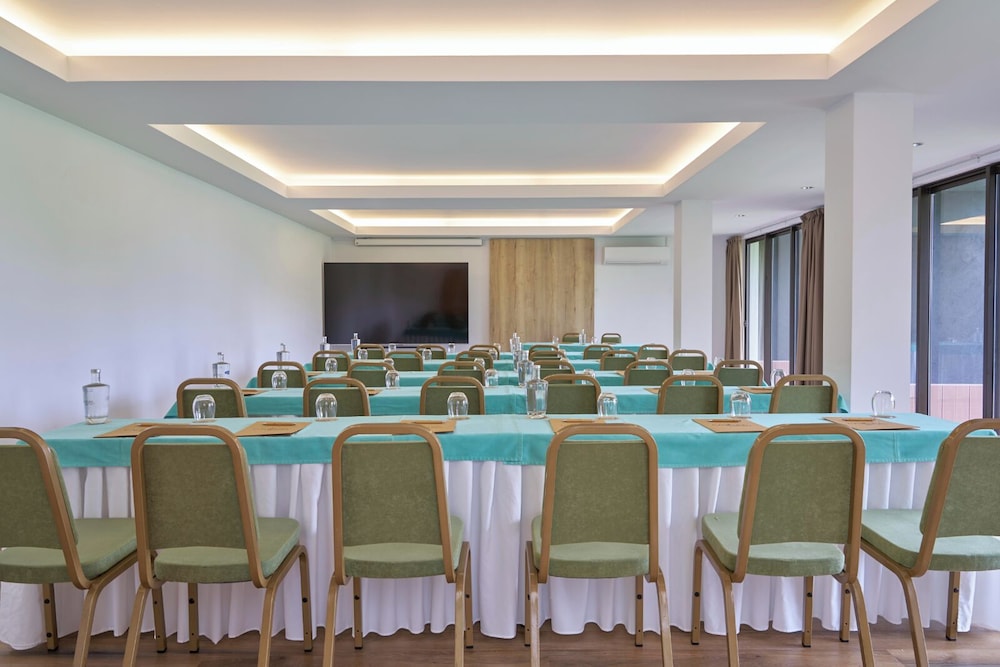 Caloura Hotel Resort 37/50