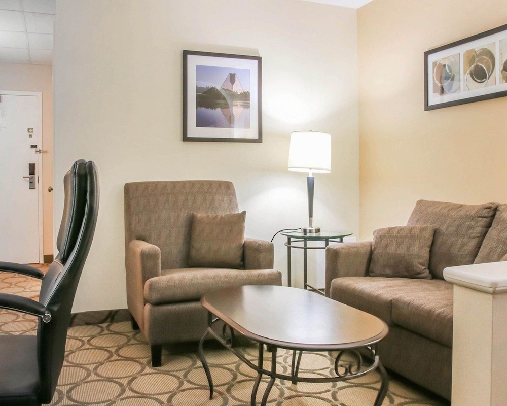 Comfort Inn Winnipeg South 24/42