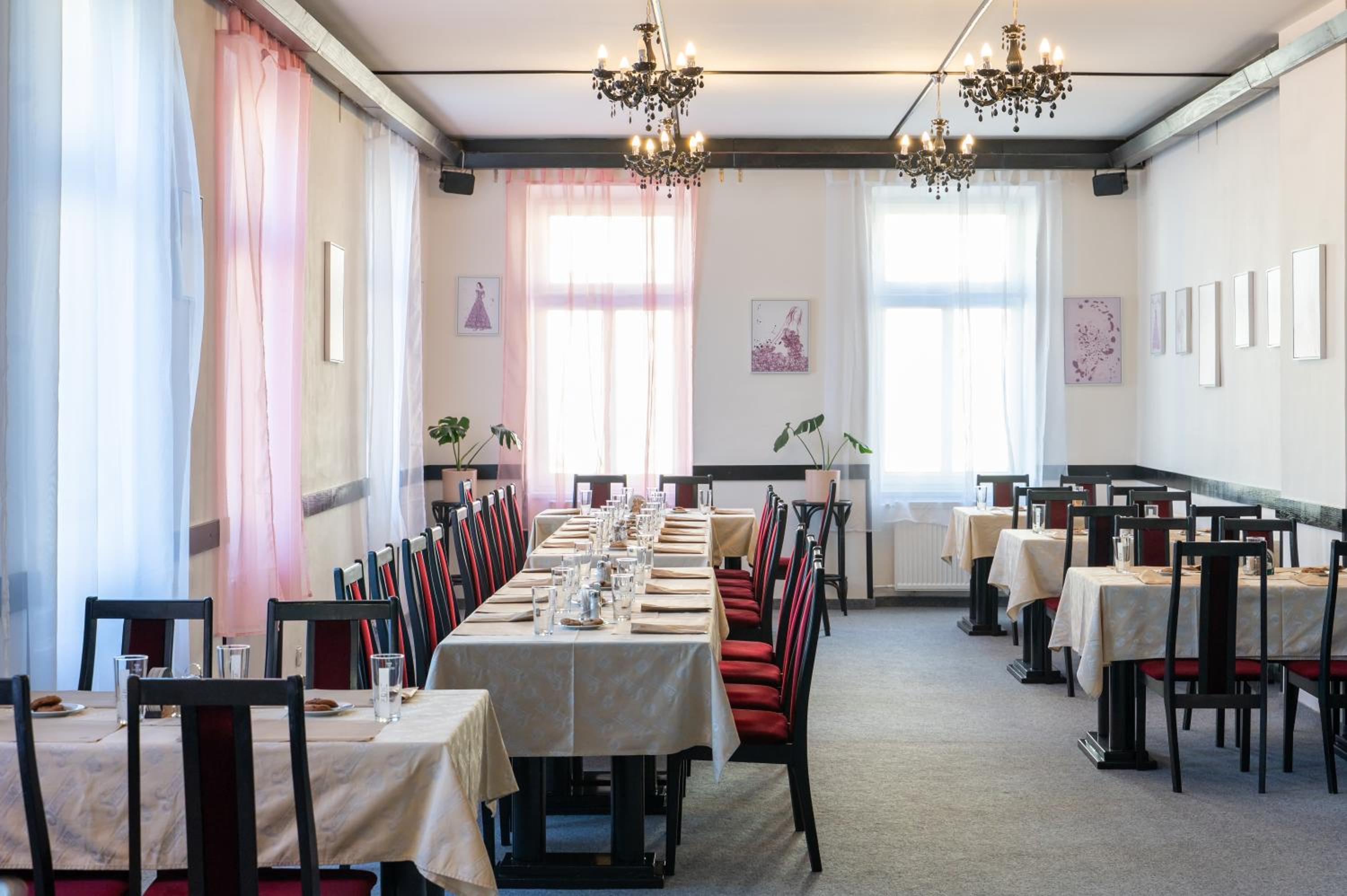 Hotel CB Royal 34/61