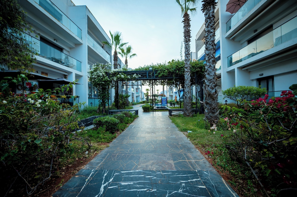 Garden Bay Appart-Hotel 46/50