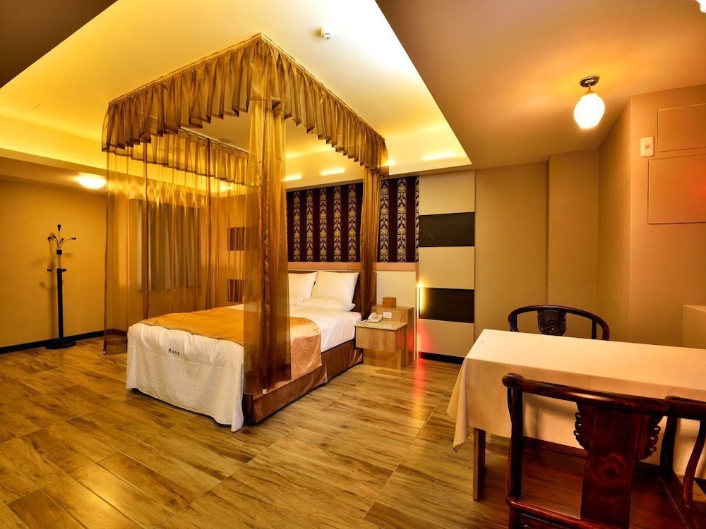 M Garden Business Hotel 28/36