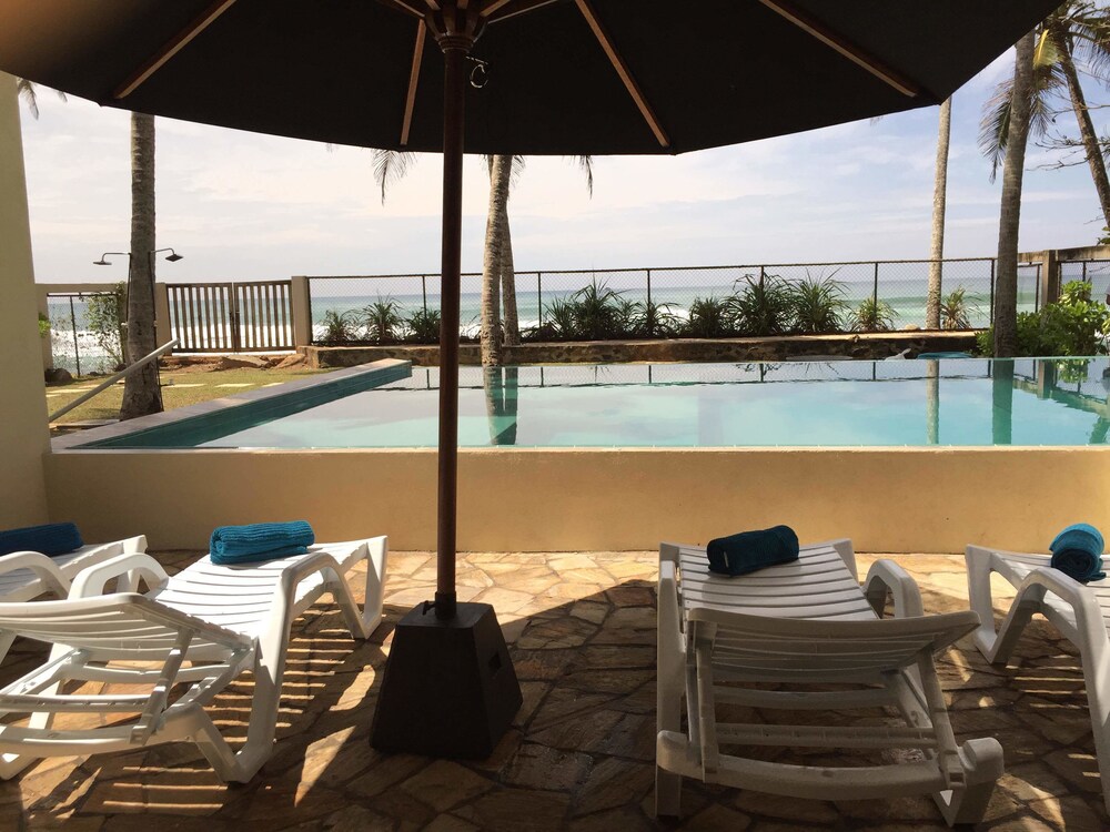 Chillax Villas 20/50