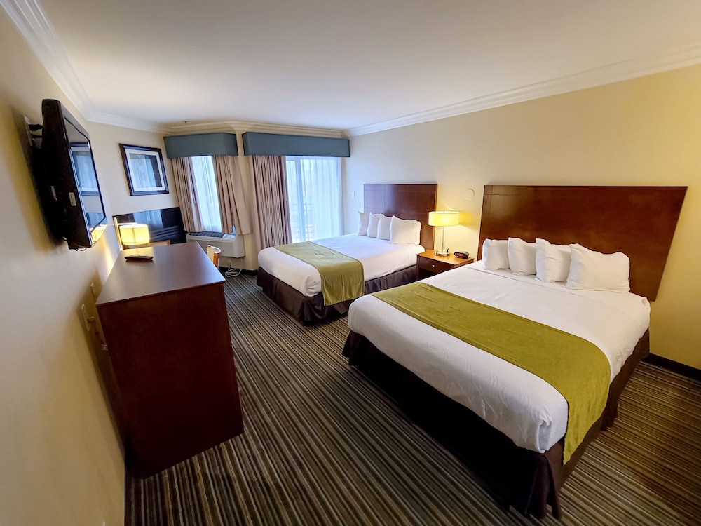 Best Western Huntington Beach 28/65