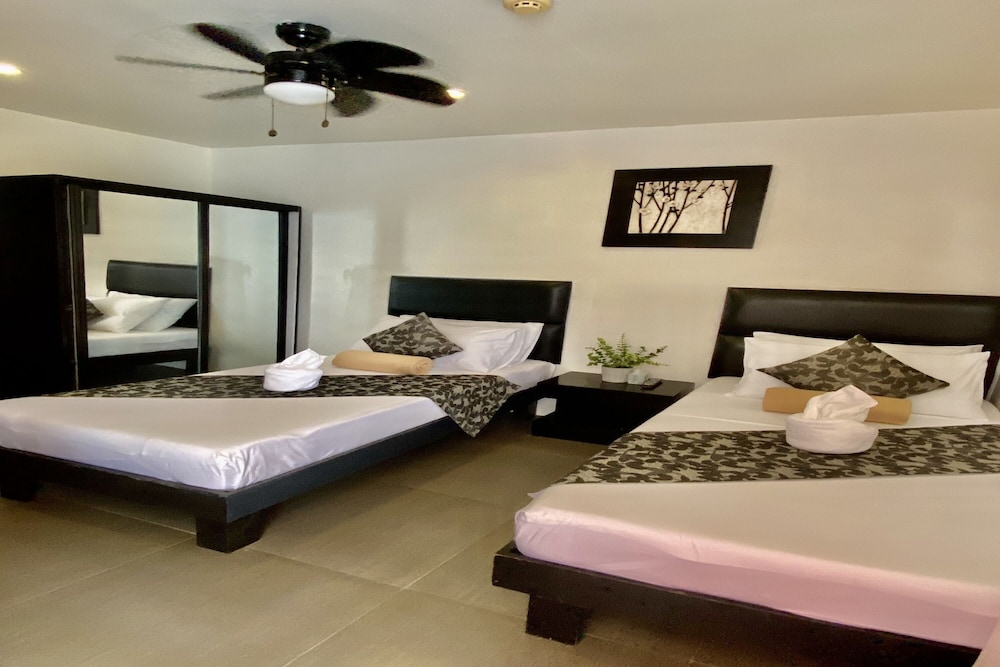 ROOM, DOUBLE BED