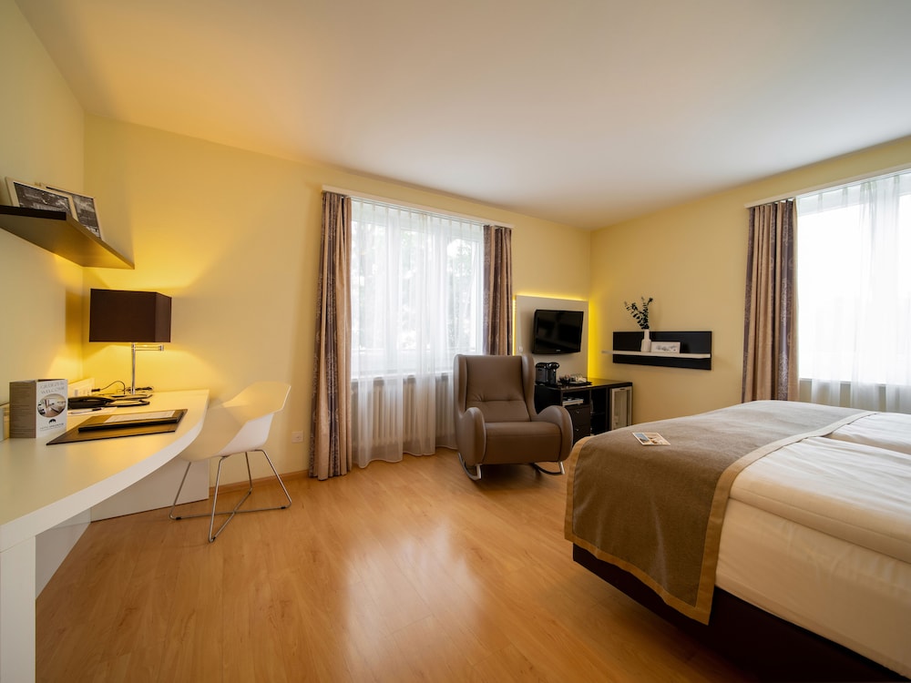 COMFORT, DOUBLE BED