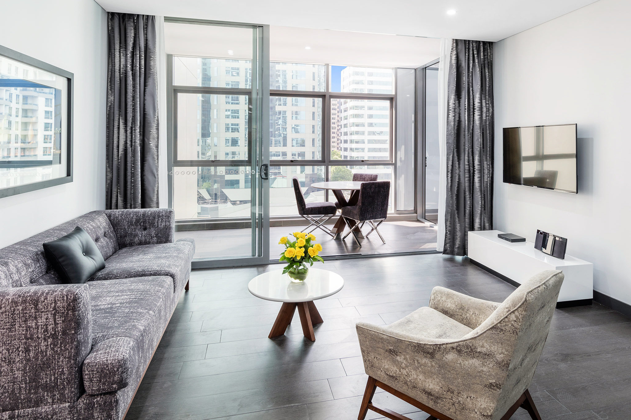 Meriton Suites Chatswood 14/21