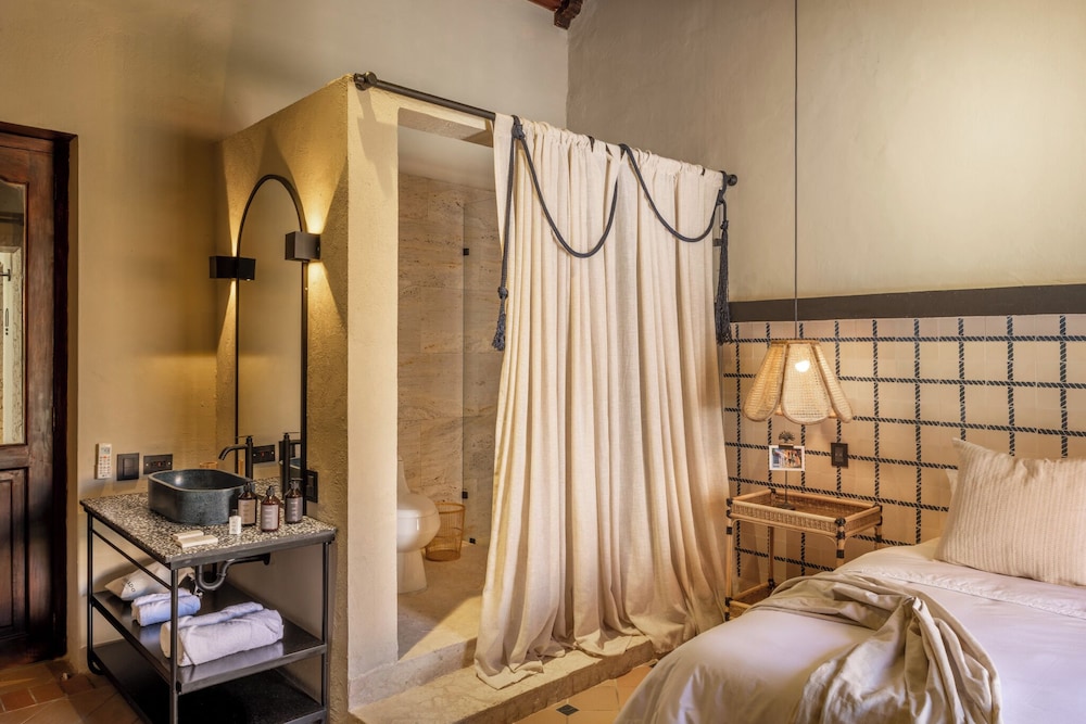 Privado Selfservice Boutique Rooms 46/46