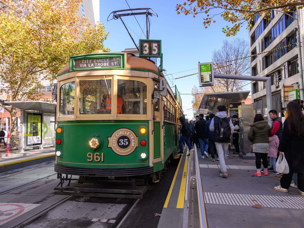 Mercure Melbourne La Trobe Street 43/51