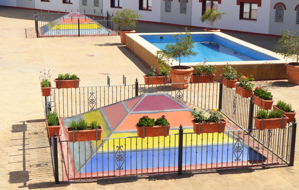 Hotel Reyes Ziries 58/63