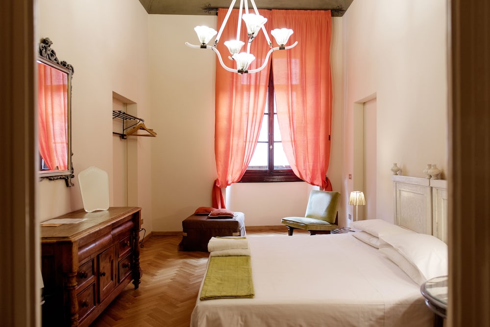 N4u Guest House 8/50