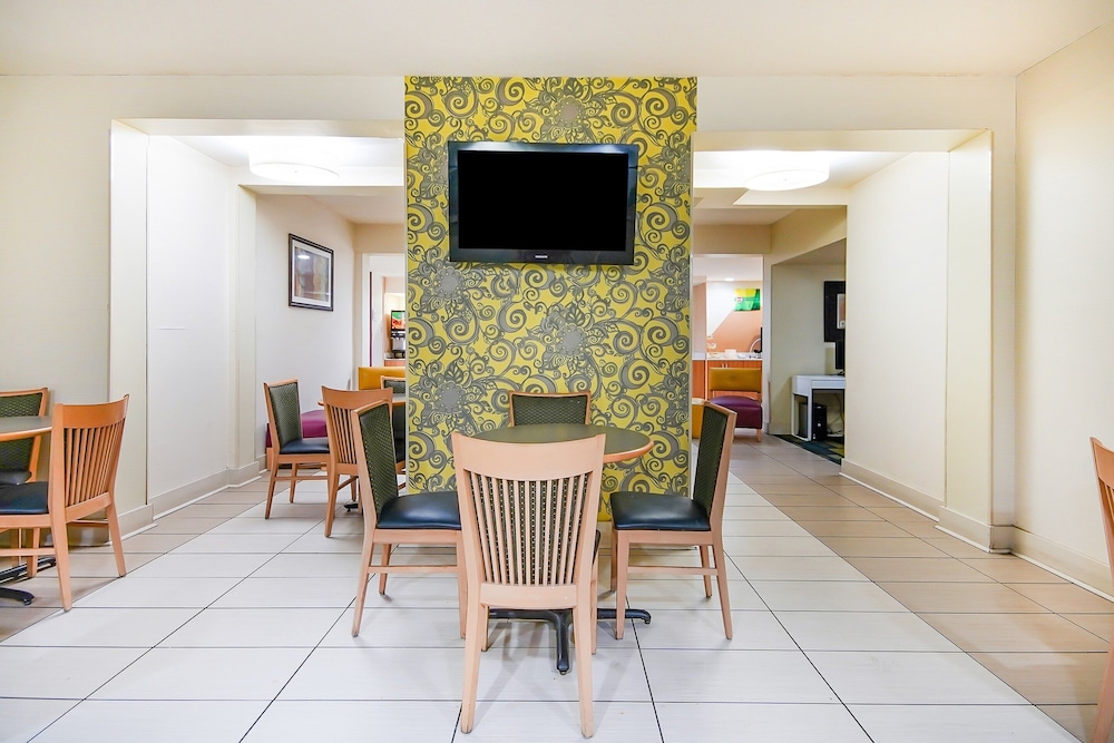 Baymont by Wyndham Williamsburg 34/45