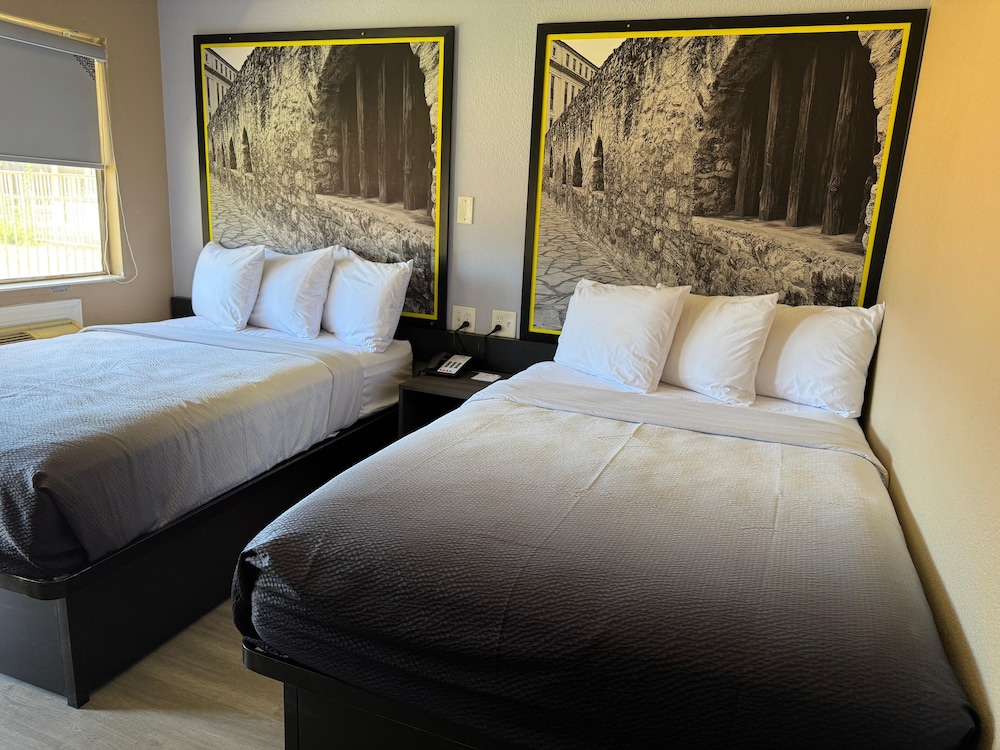 Super 8 by Wyndham Big Spring 14/28