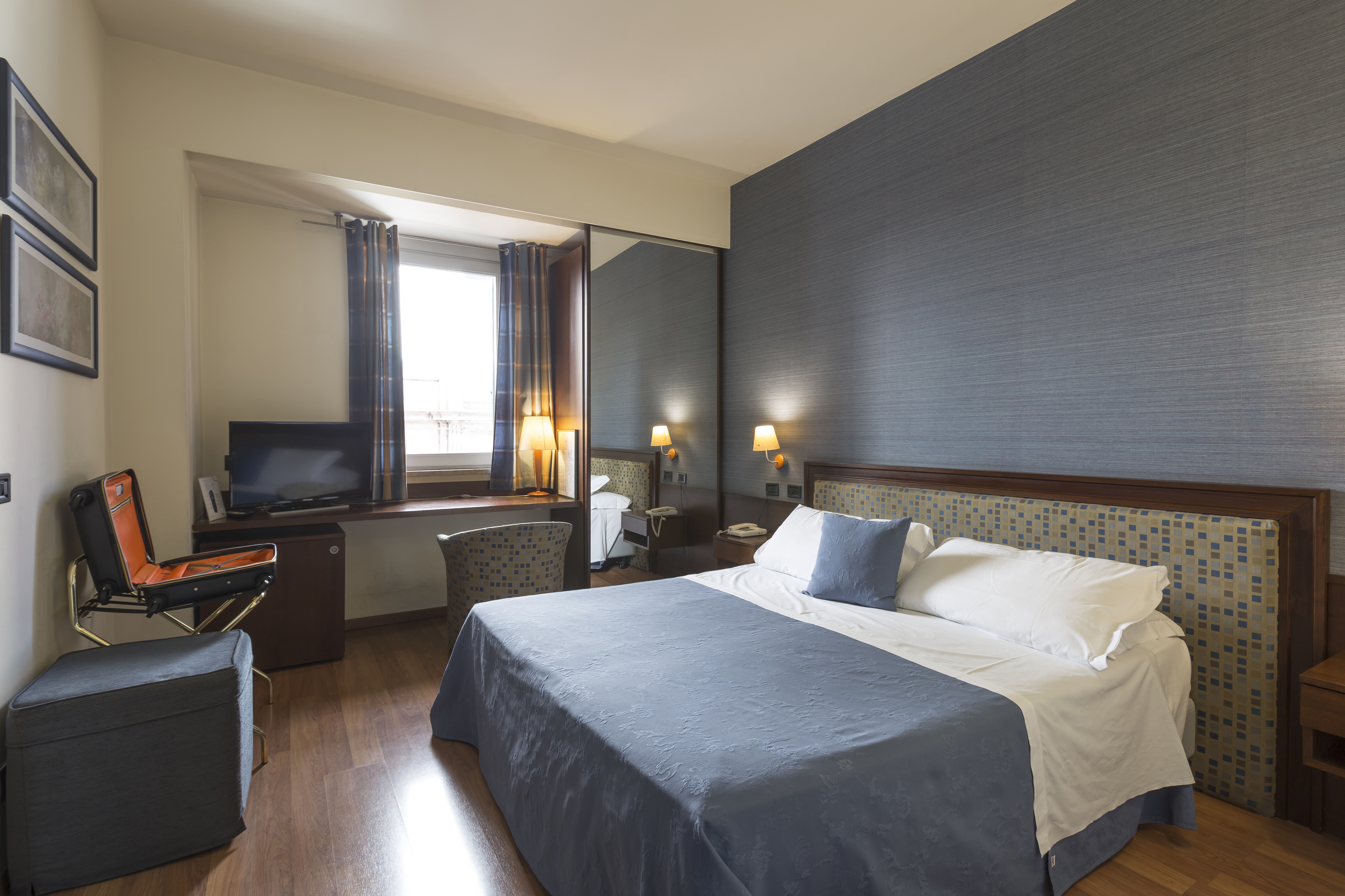Room, Double Bed