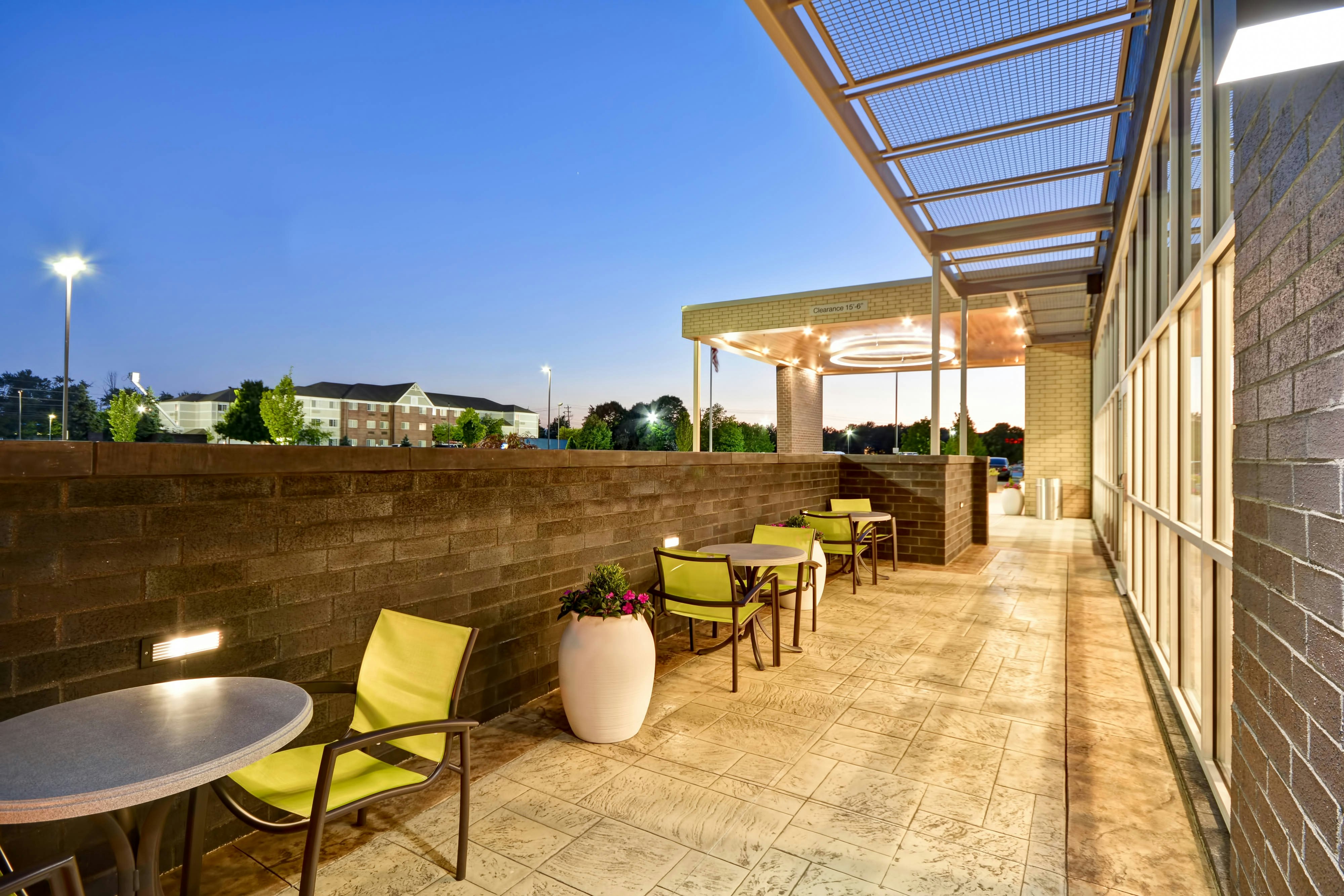 Springhill Suites Cincinnati Blue Ash 33/46