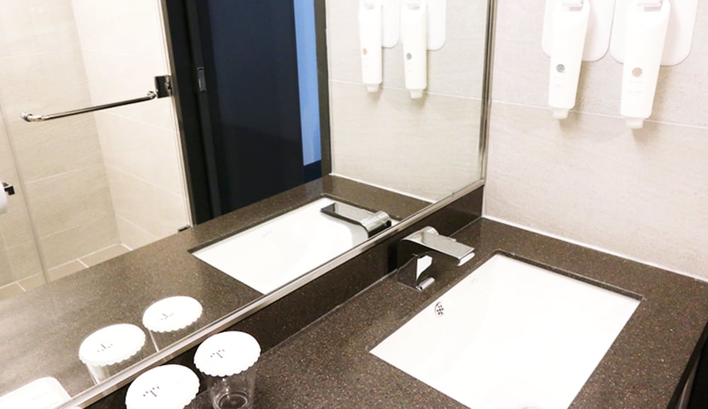 Hotel Thomas Myeongdong 56/57