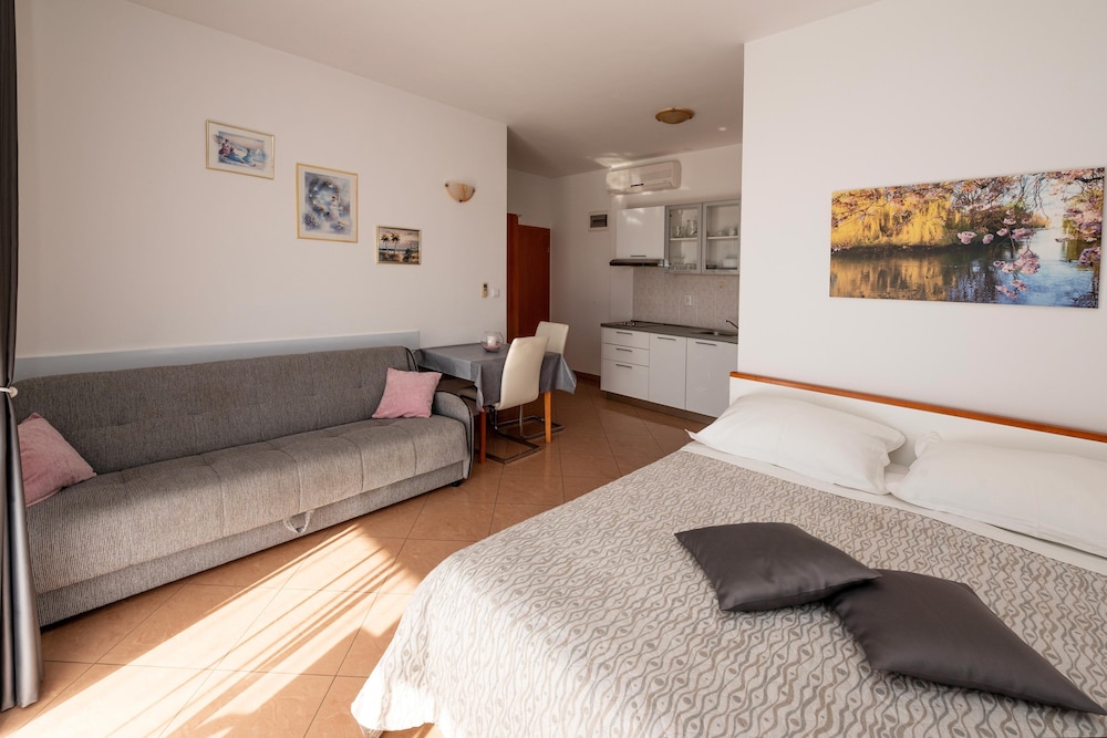 Apartmani Trogir 29/50