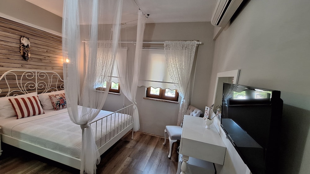 STANDARD, DOUBLE BED