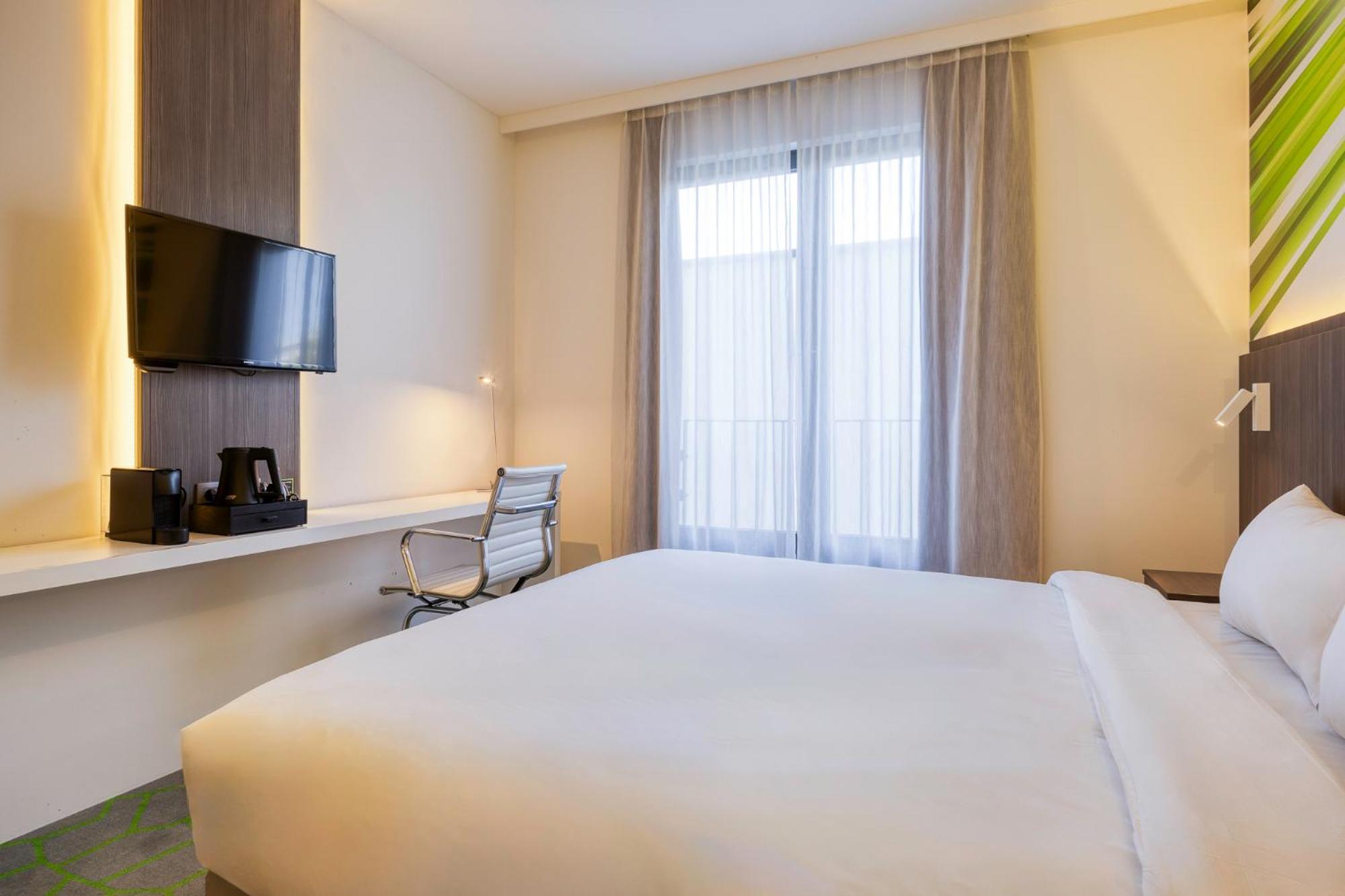 غرفة سوبيريور بسرير كينج، B&B HOTEL Mons Centre 7/10