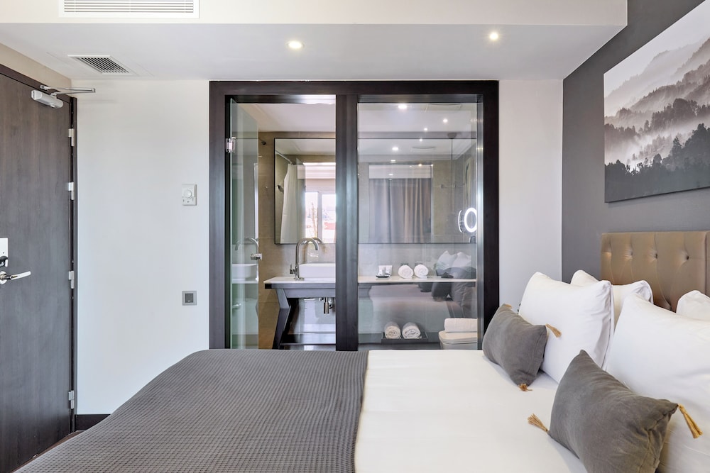 SUPERIOR, DOUBLE BED, TERRACE