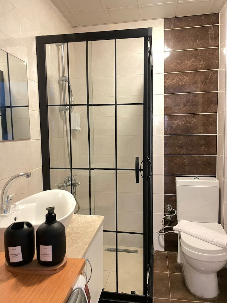 Leyla Suite 30/30
