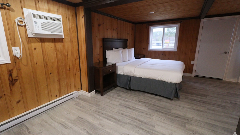 Algonquin Lakeside Inn 9/50