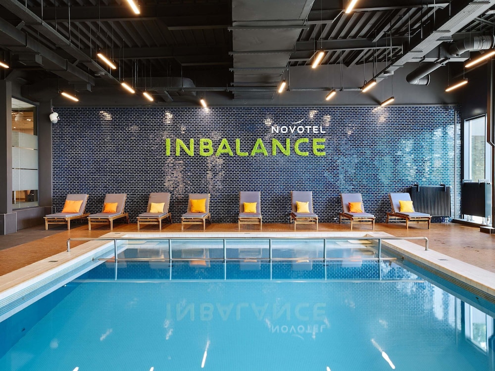 swimming pool spa