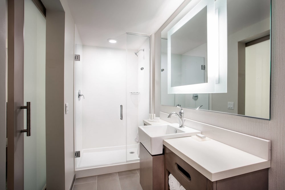 Springhill Suites San Diego Downtown Bayfront 9/52