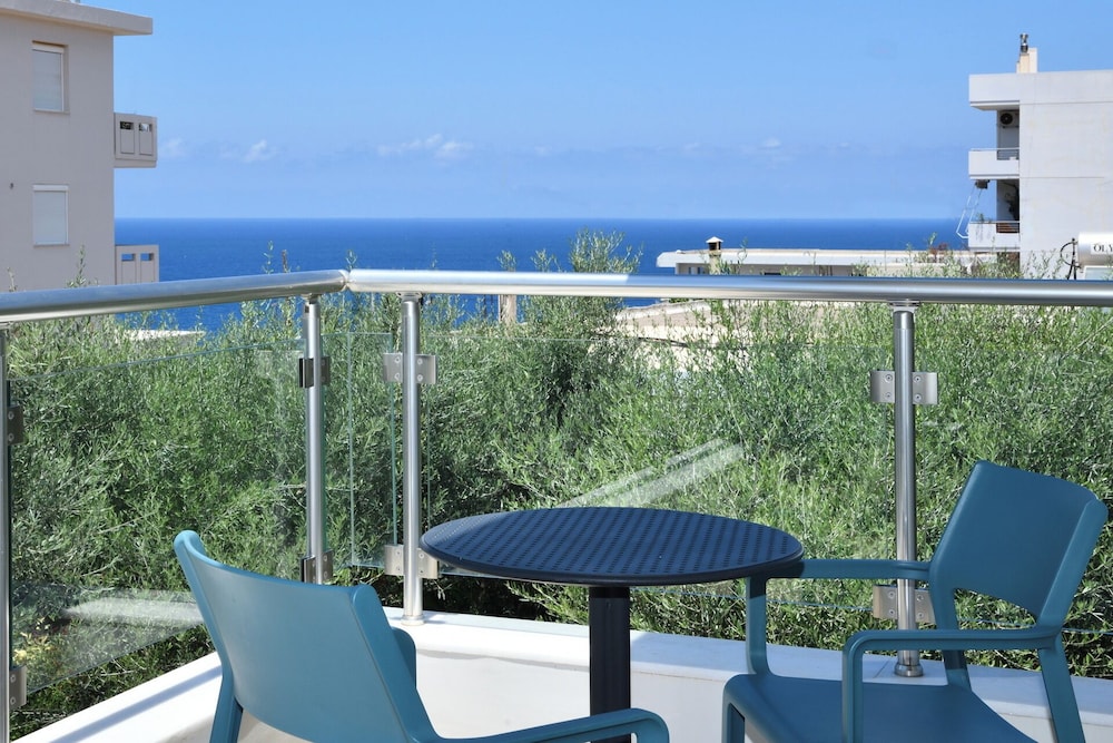 Villa Breeze 11/22