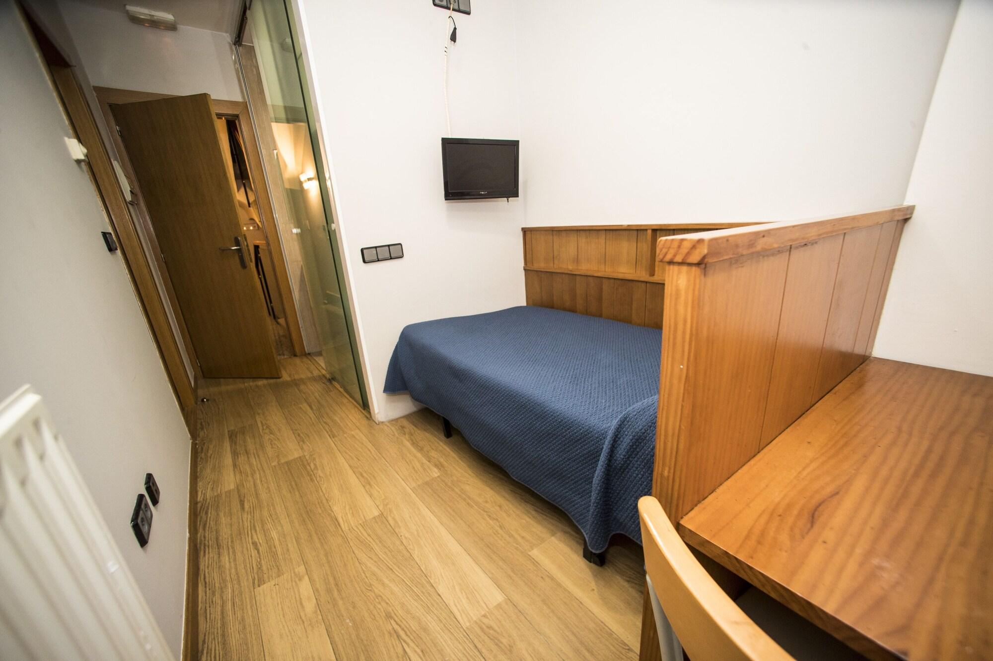 Hostal Caballeros 6/15