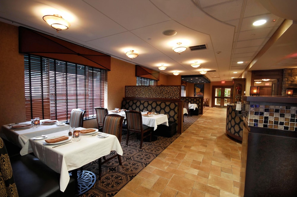 Clinton Inn Hotel Event Center 27/30