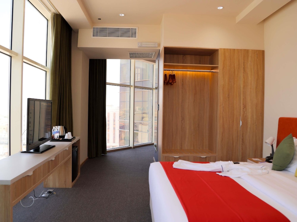 أجنحة نوفوتيل الرياض ديار(Sunday Hotel Al Olaya formerly Novotel Suites Riyadh Centre) 34/75