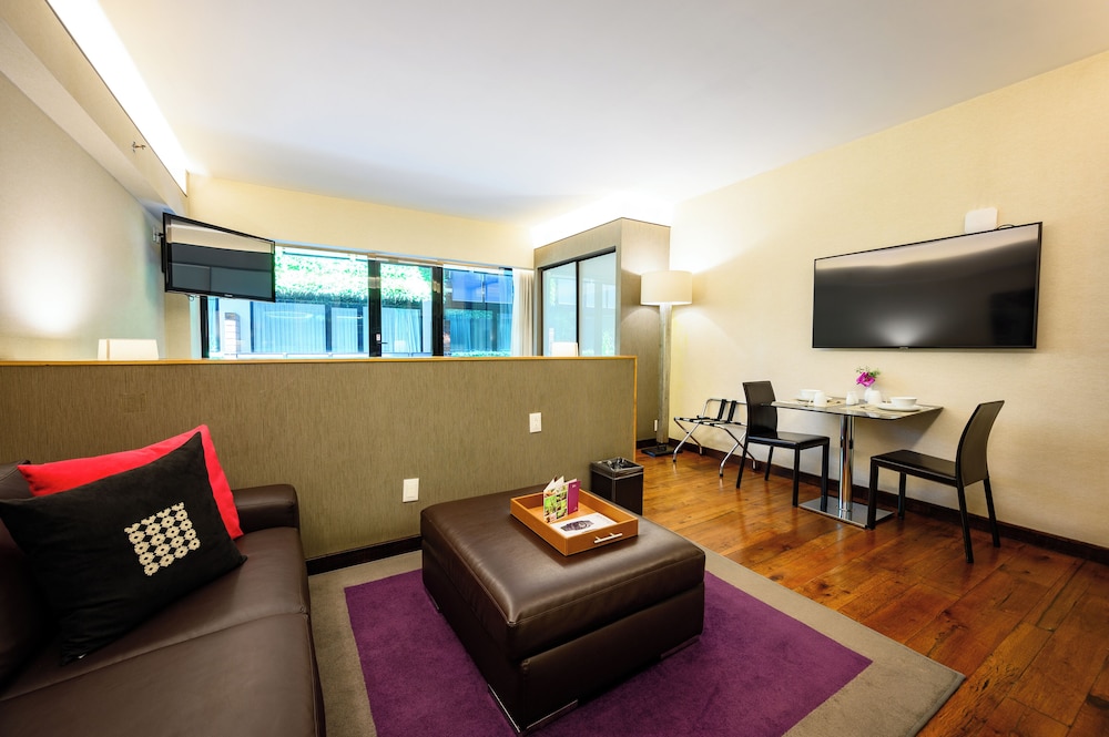 Las Suites 45/67