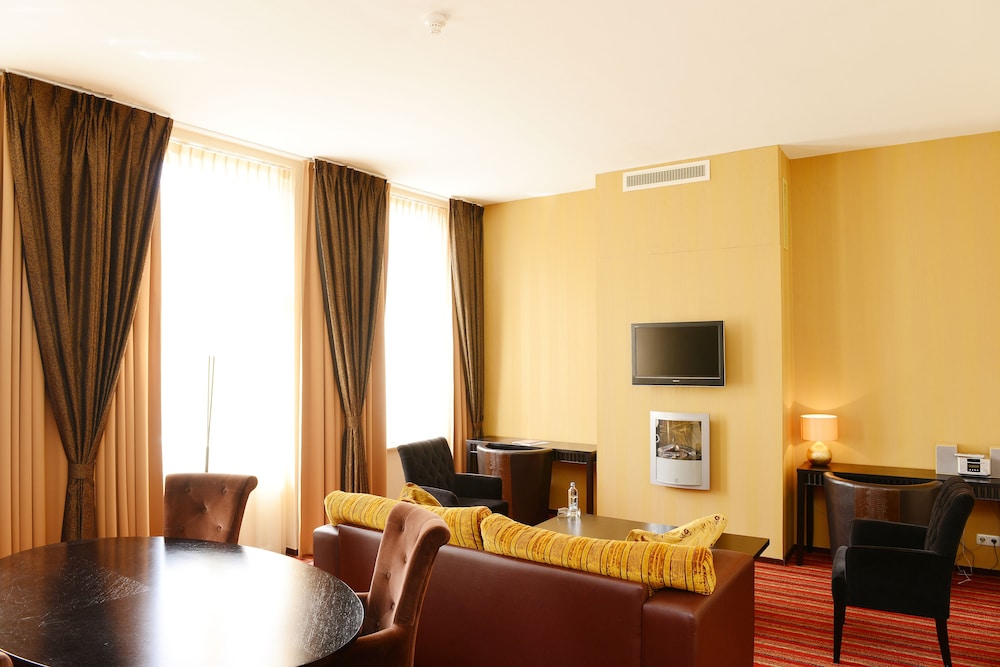AMRATH GRAND HOTEL DE L EMPEREUR 34/64