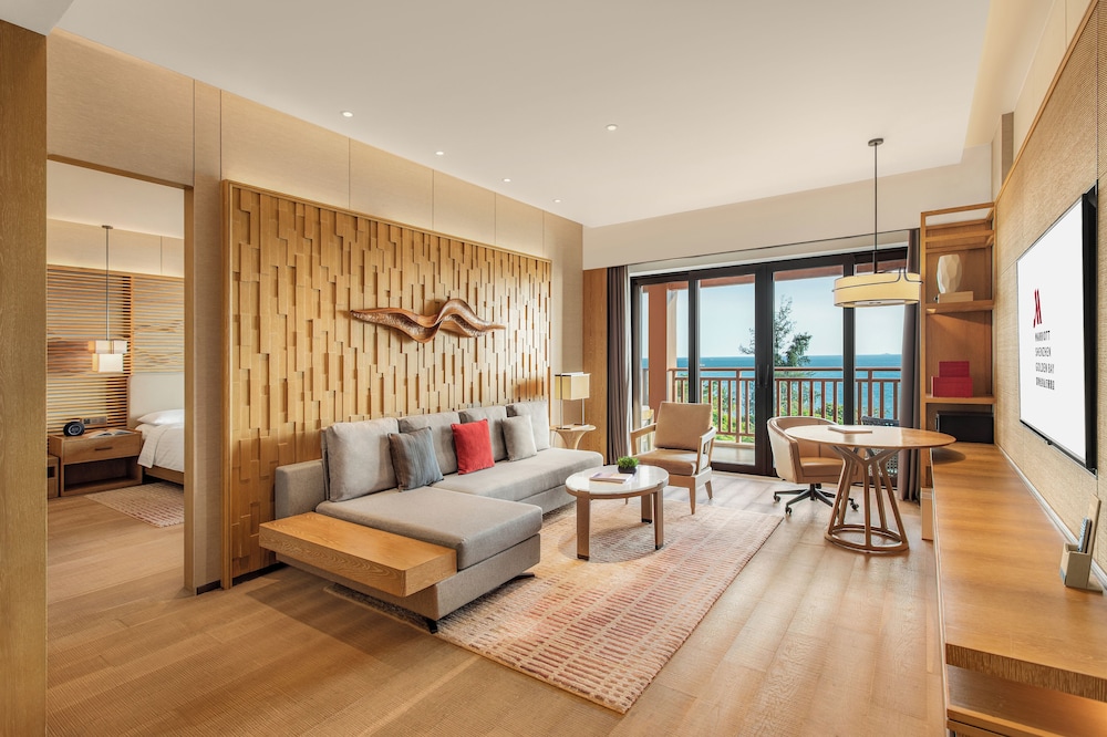 Presidential, Suite, King Bed, Bay View, Corner
