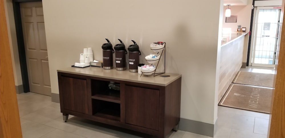 Portage Inn & Suites 22/26