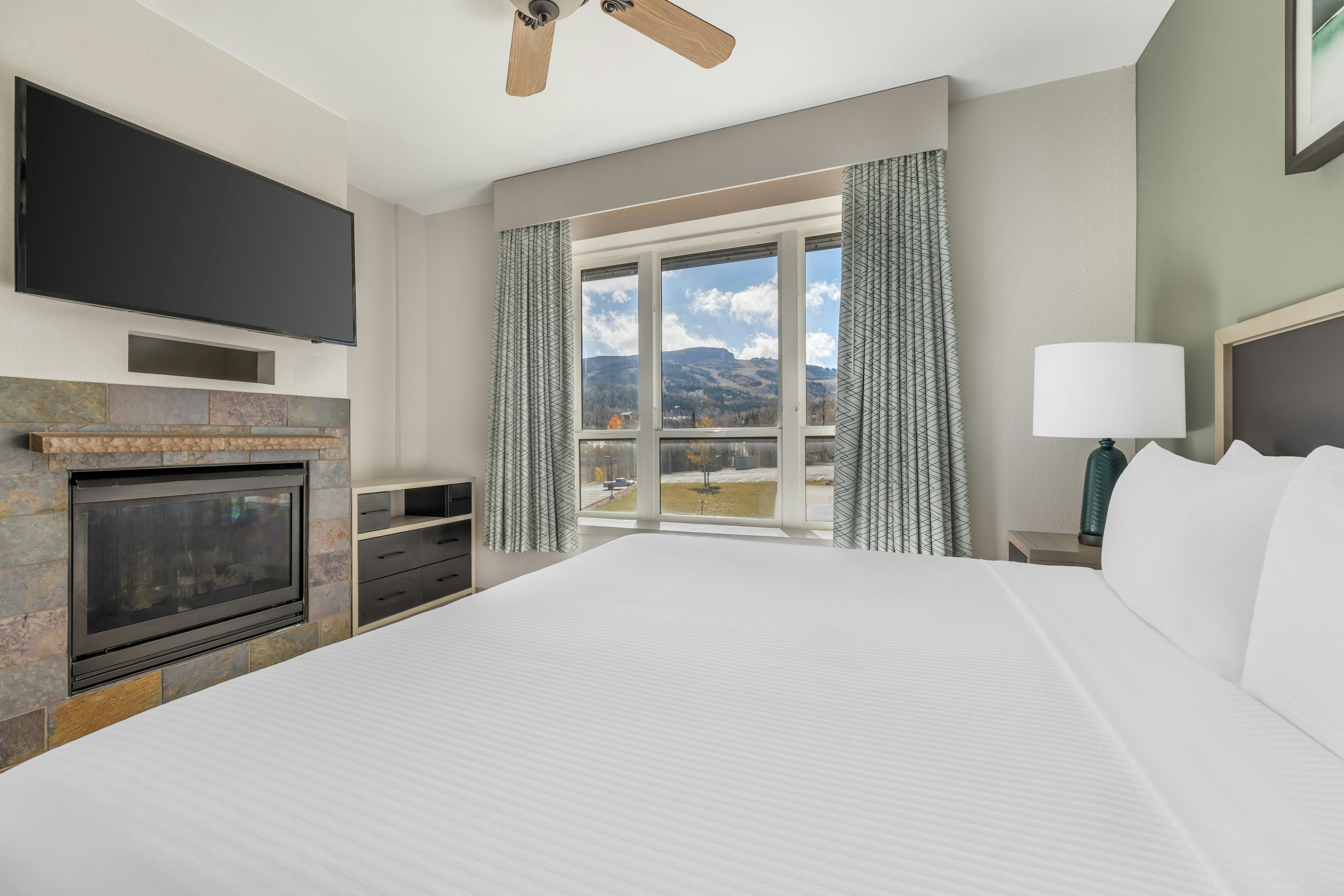 1 Bedroom, Suite, King Bed