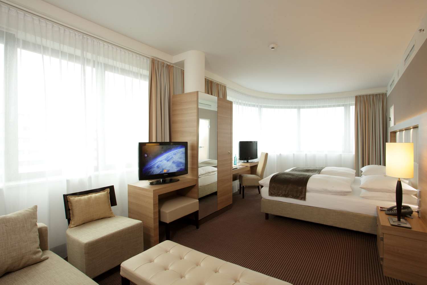 Hotel Berlin Alexanderplatz by Leonardo Hotels 8/16