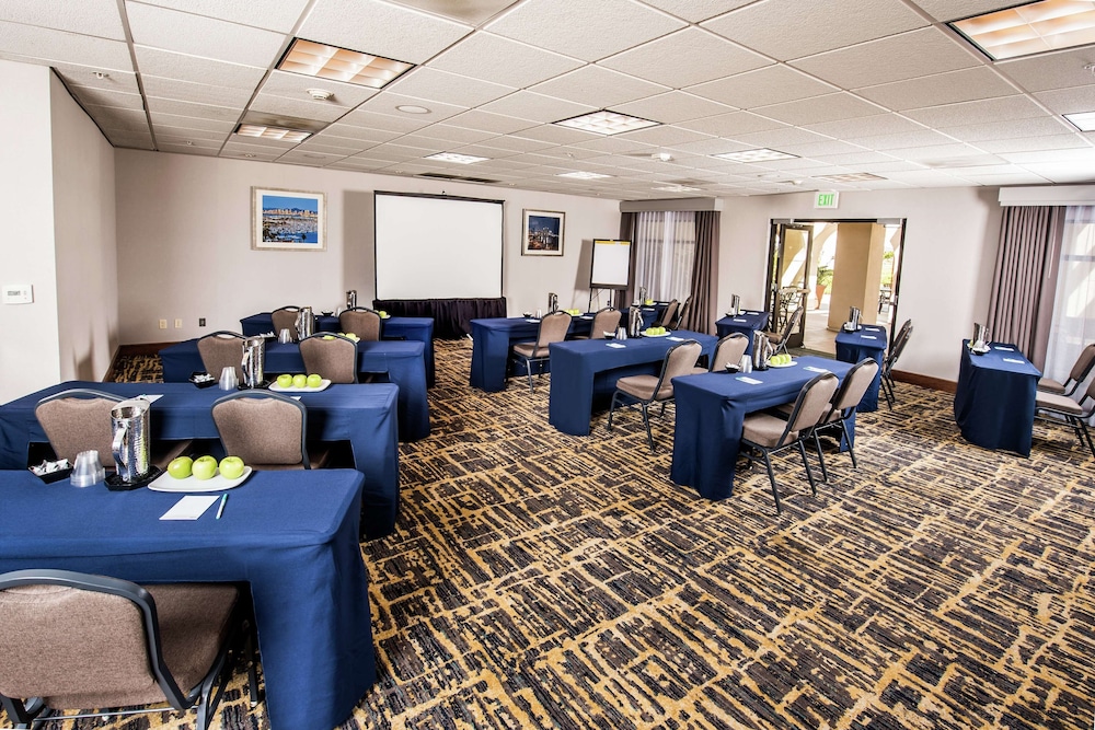 Homewood Suites By Hilton San Diego Airport Liberty Station 40/69