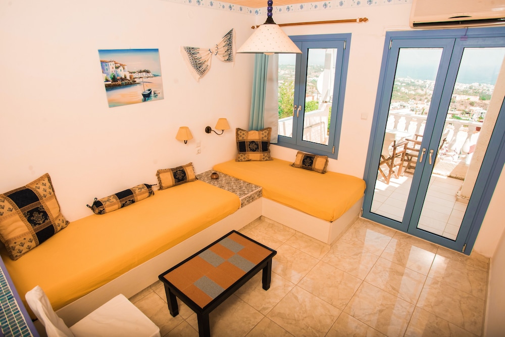 Korifi Suites Collection 30/50