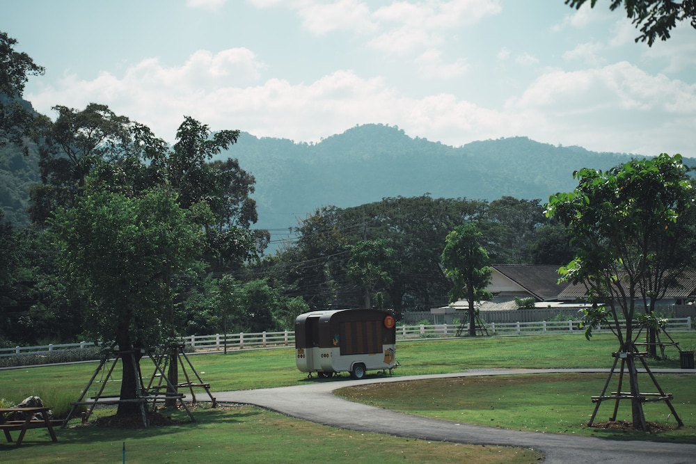 Thames Valley Khao Yai 17/50