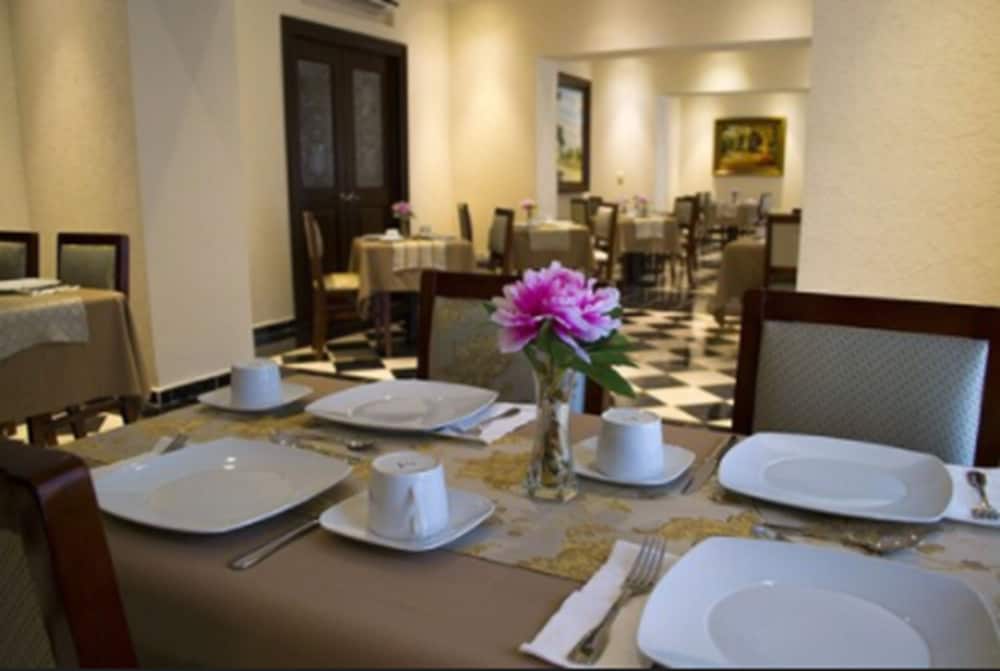 Hotel Plaza Colonial 45/62