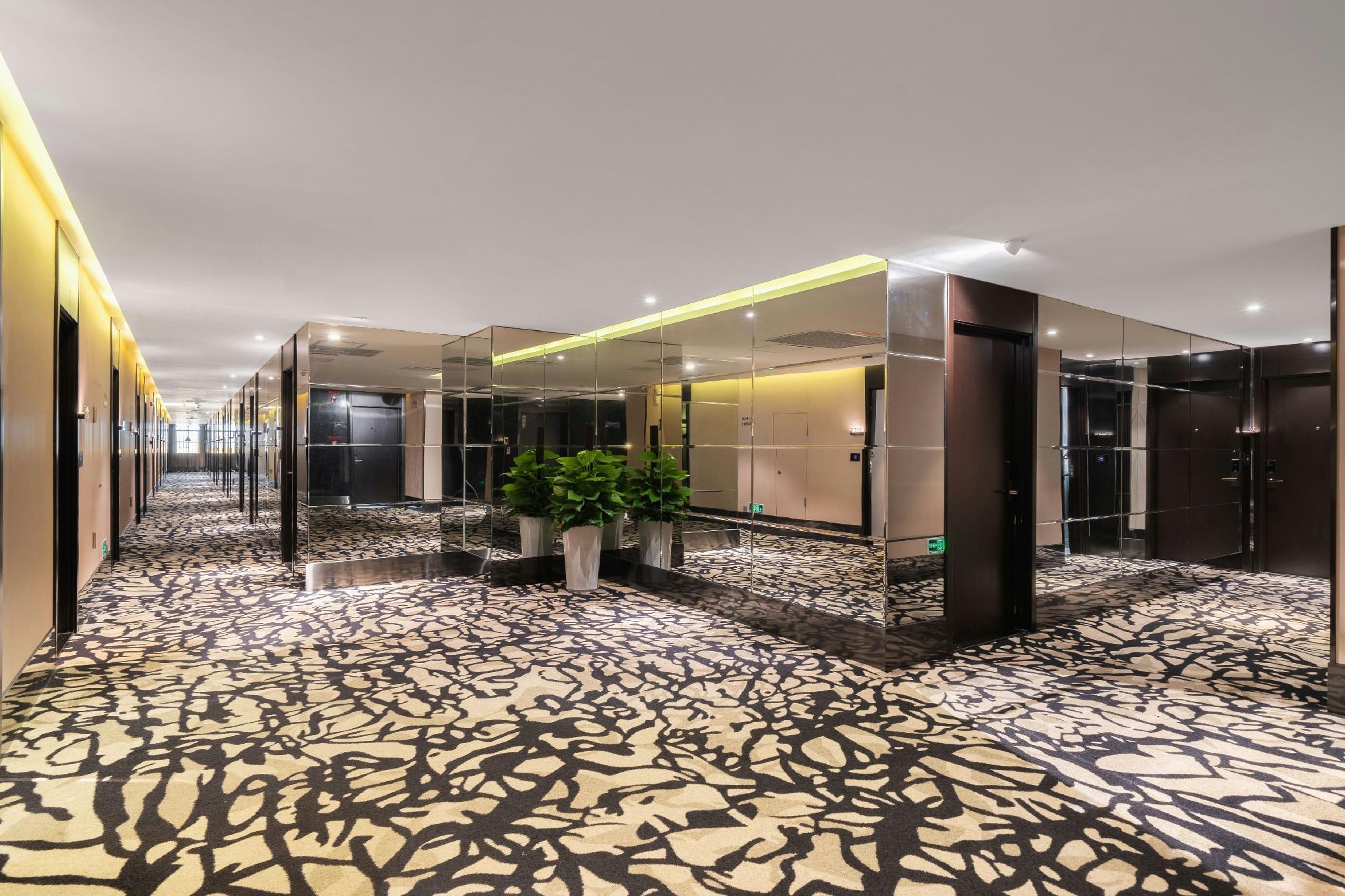 Orange Hotel (Xiamen Jimei Xuecun) 37/38