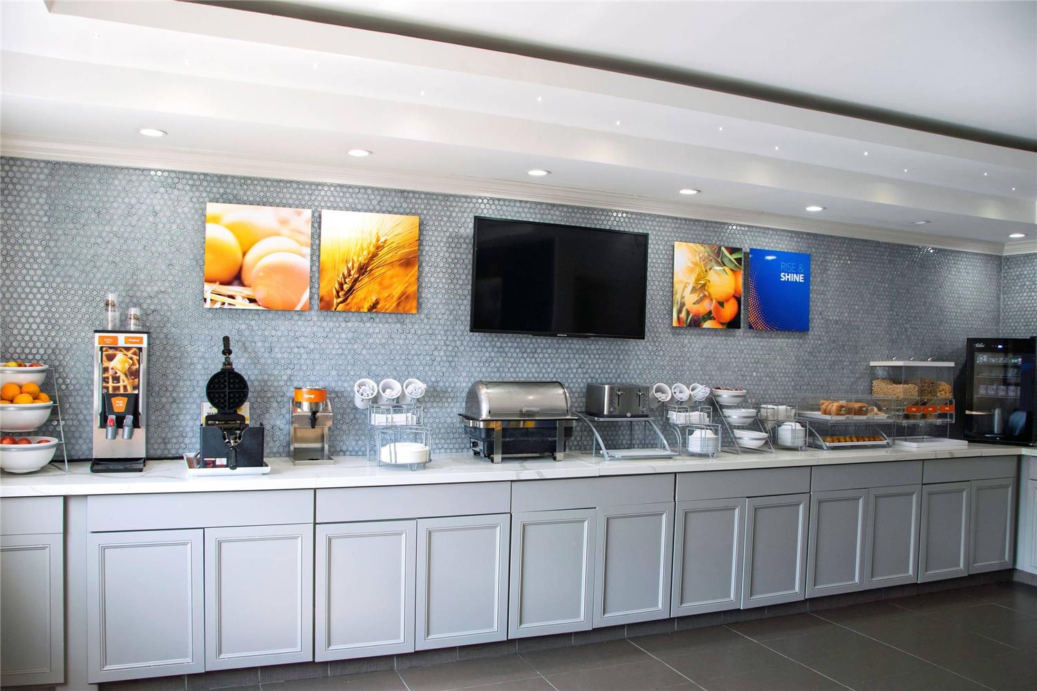 Comfort Inn and Suites Coralville 37/49