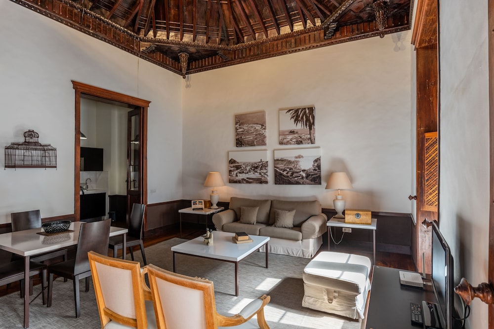 ISLA BAJA SUITES 56/72