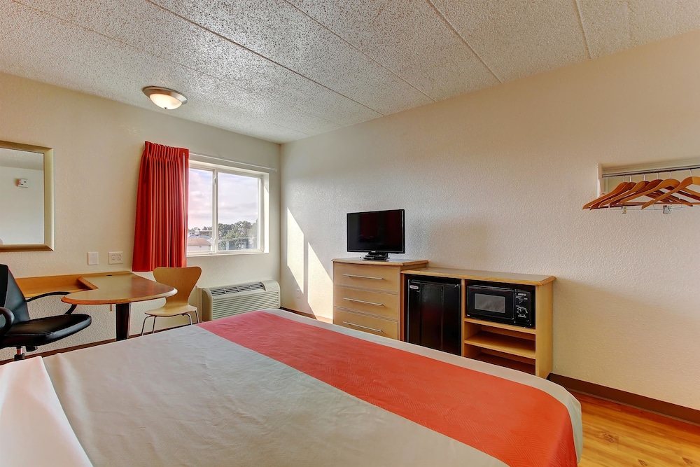 Motel6 York, PA - North 20/53