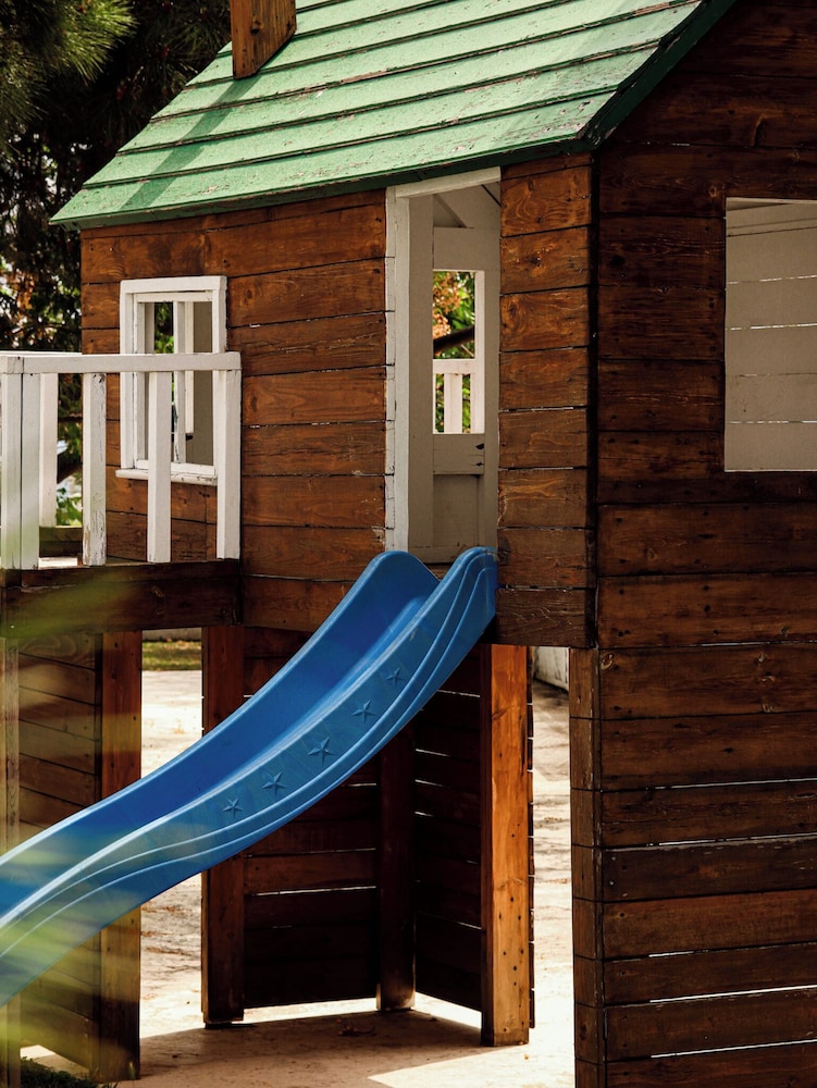 Marathon Beach Resort 48/72